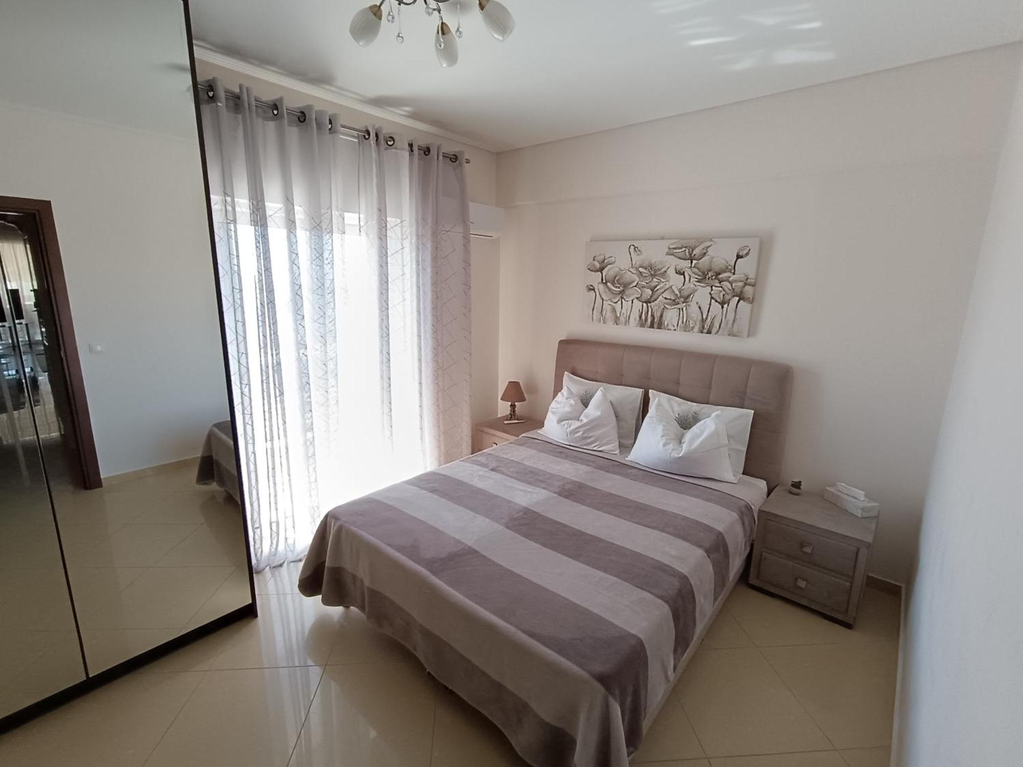New Elegant Roof Apartment Ахарне Экстерьер фото